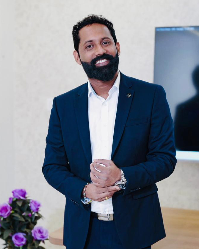 Manu Mohan
Managing Director 
Gro Wealth Group of Companies